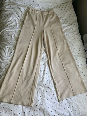 Wide leg beige trousers